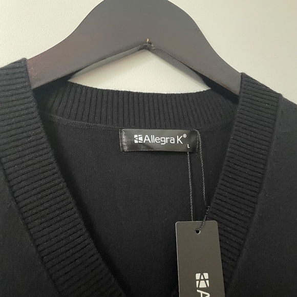 NWT 🦋 Sleeveless Pullover Sweater Vest | Large - Picture 4 of 13